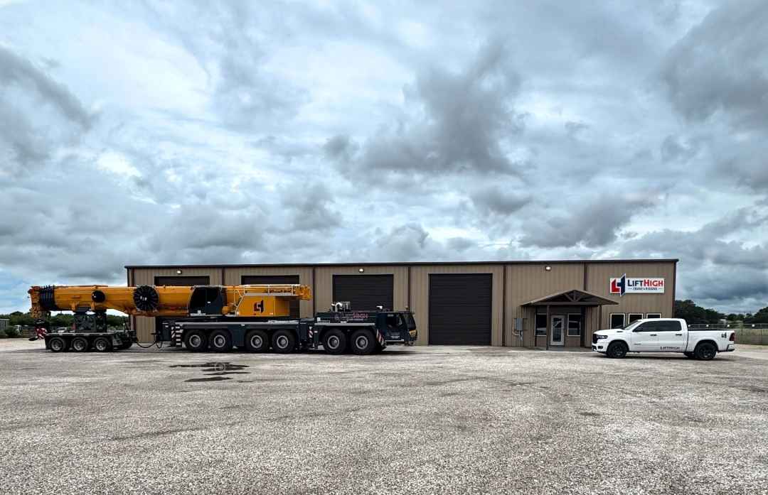 LiftHigh Crane Expands Credit Facility and Texas Footprint