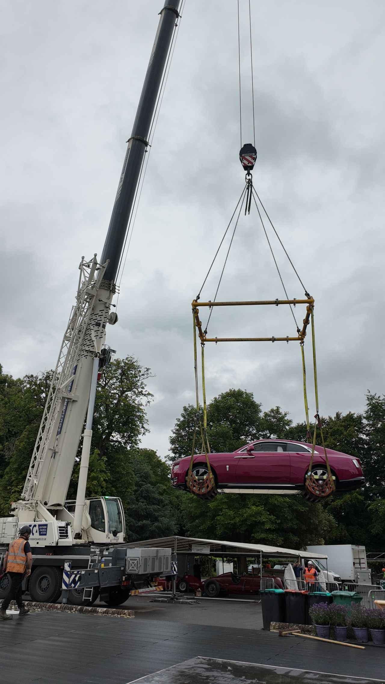 Modulift Spreader Frame Elevates Supercars at Goodwood Festival of Speed