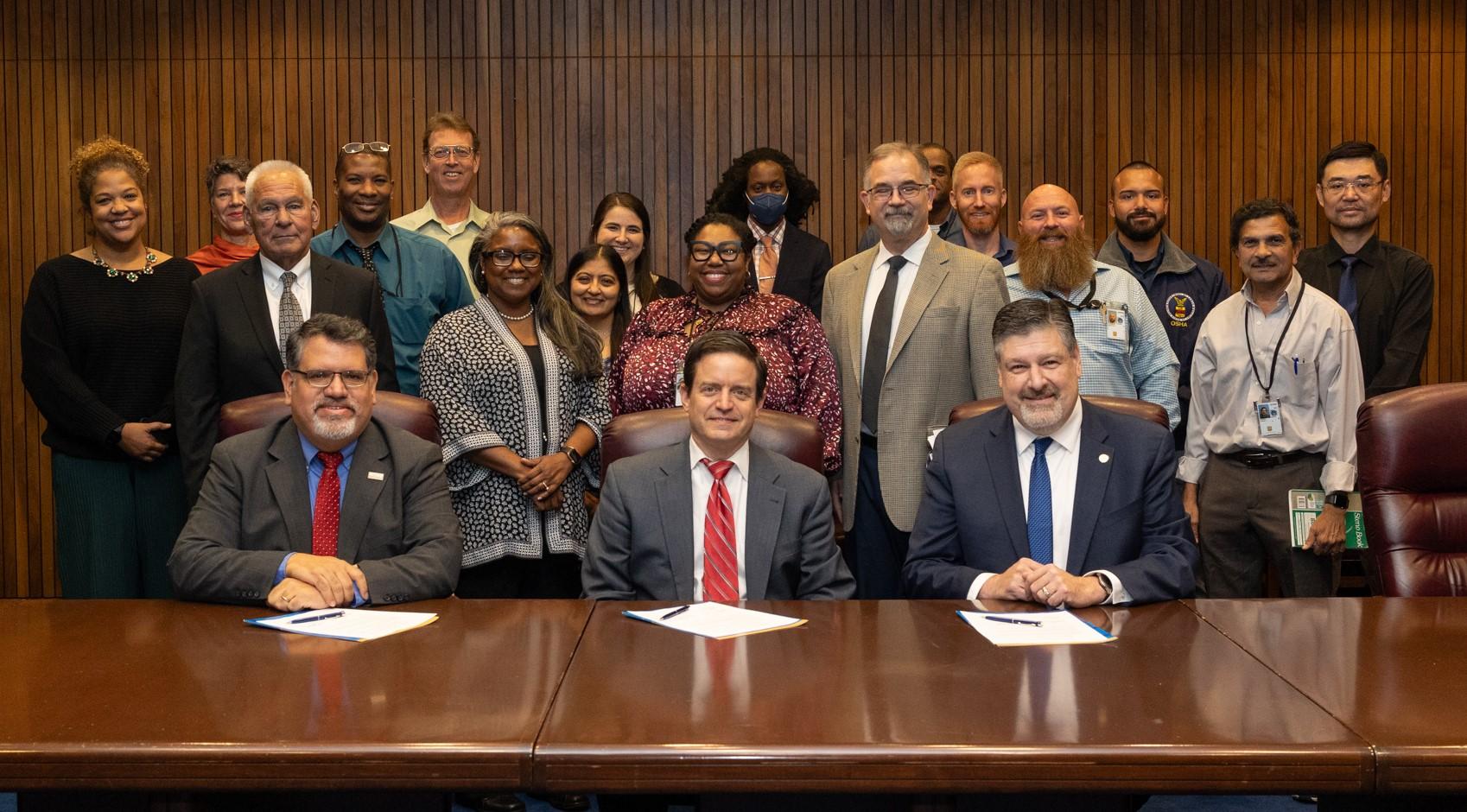 NCCCO Foundation Signs Alliance with OSHA and CCO 