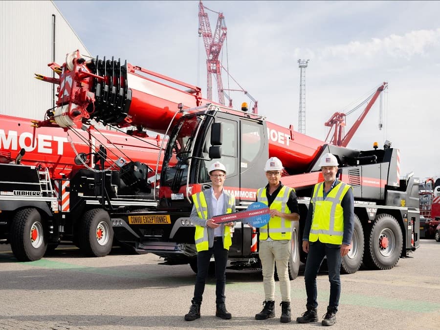 Mammoet Adds First Hydraulic Electric Crane