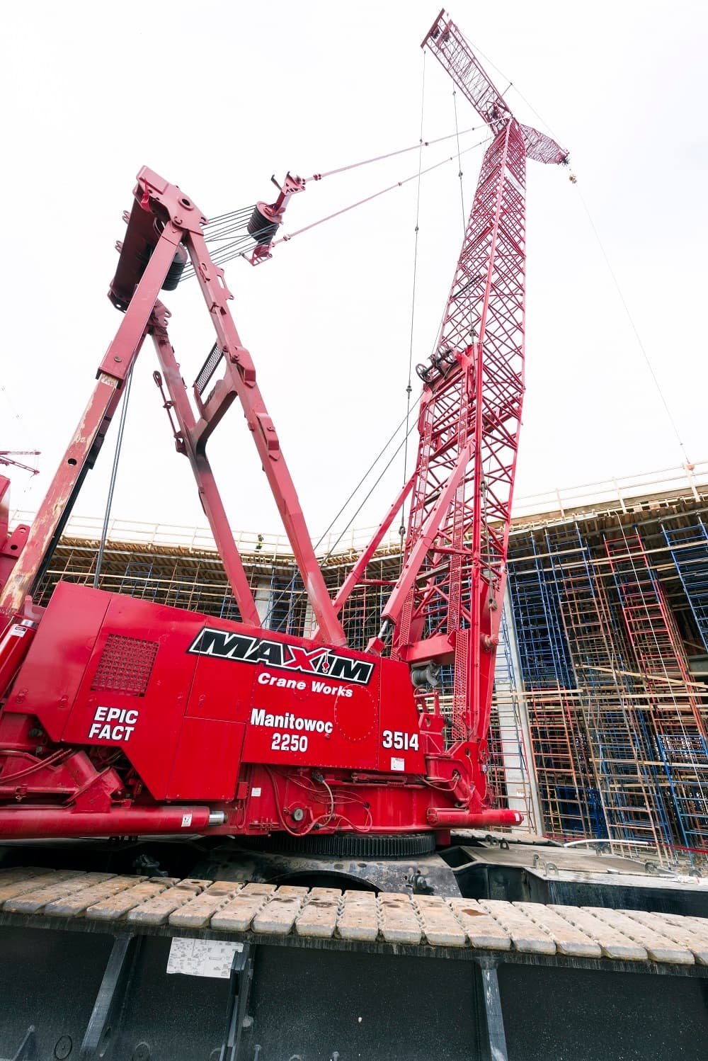 Maxim will Remanufacture 14 Manitowoc 2250 Crawler Cranes