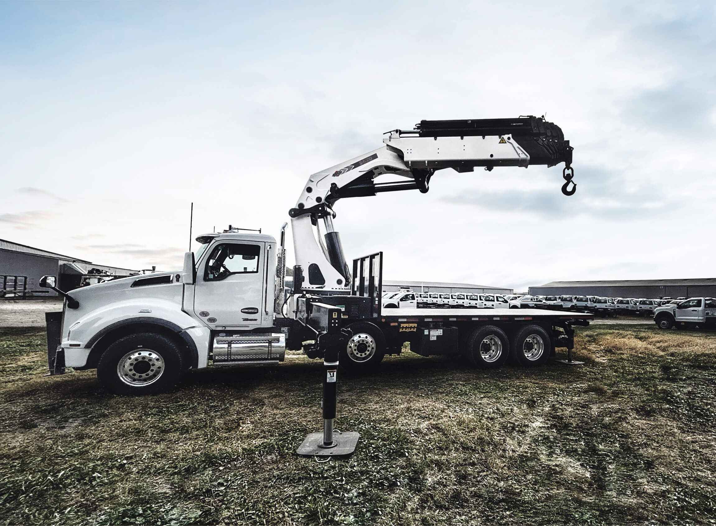 Why Knuckleboom Cranes Are Gaining Ground in 2026