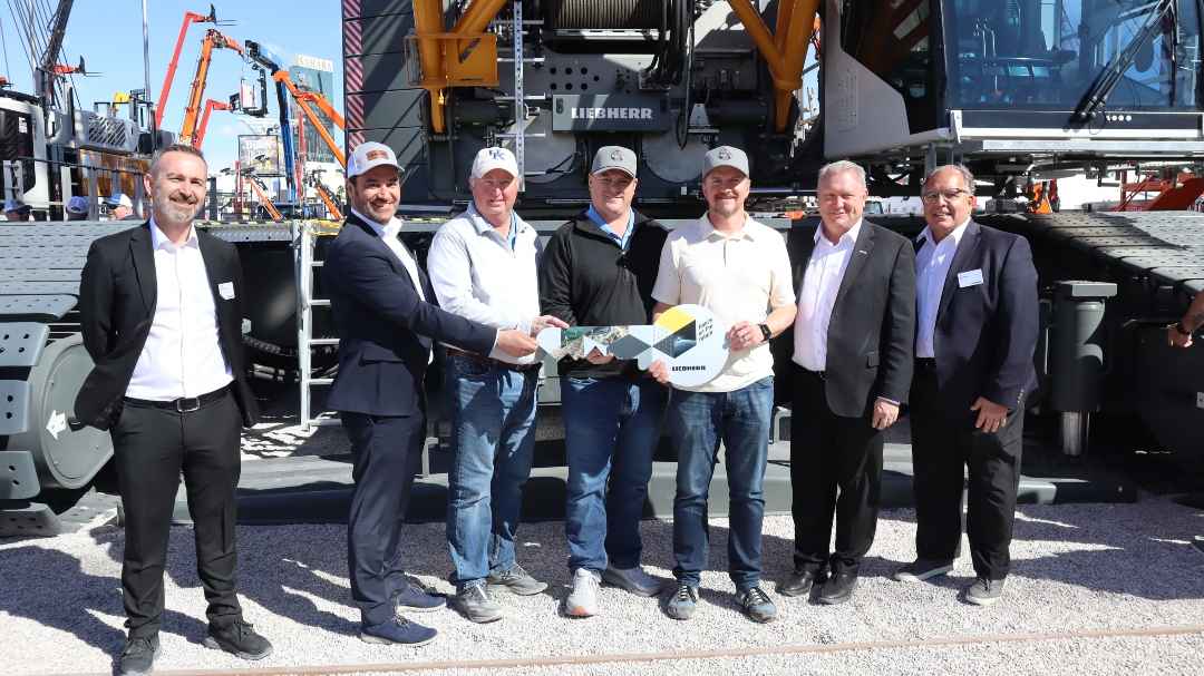 Traylor Bros. Takes Delivery of Liebherr LR 1400 SX
